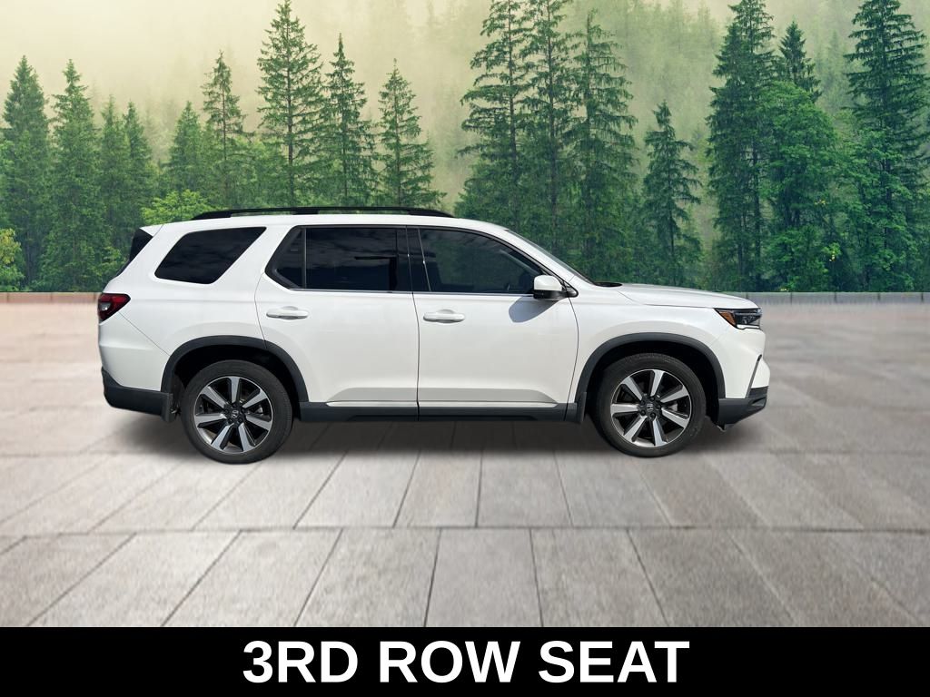 2023 Honda Pilot Touring photo 2