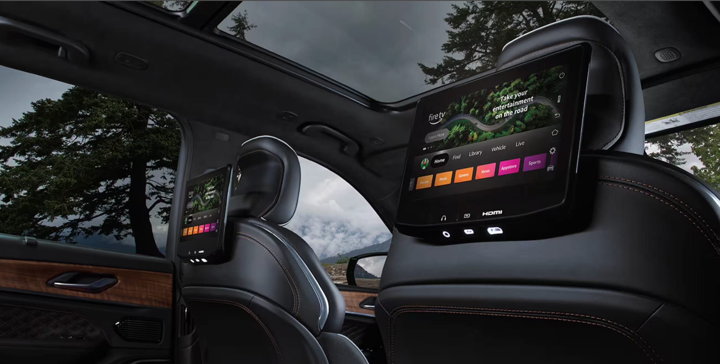 New-Jeep-Grand-Cherokee-Asheville-nc-autostar-jeep-logo-rear-seat-media