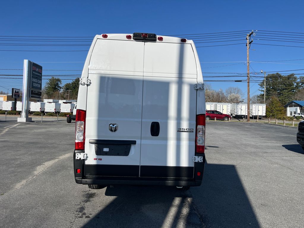 2024 Ram ProMaster 3500 Cargo Van photo 3