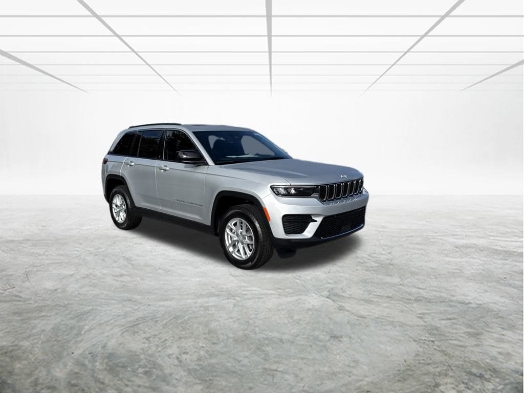 2025 Jeep Grand Cherokee Laredo's photo