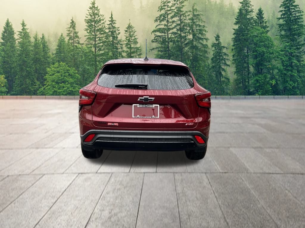 2025 Chevrolet Trax photo 3