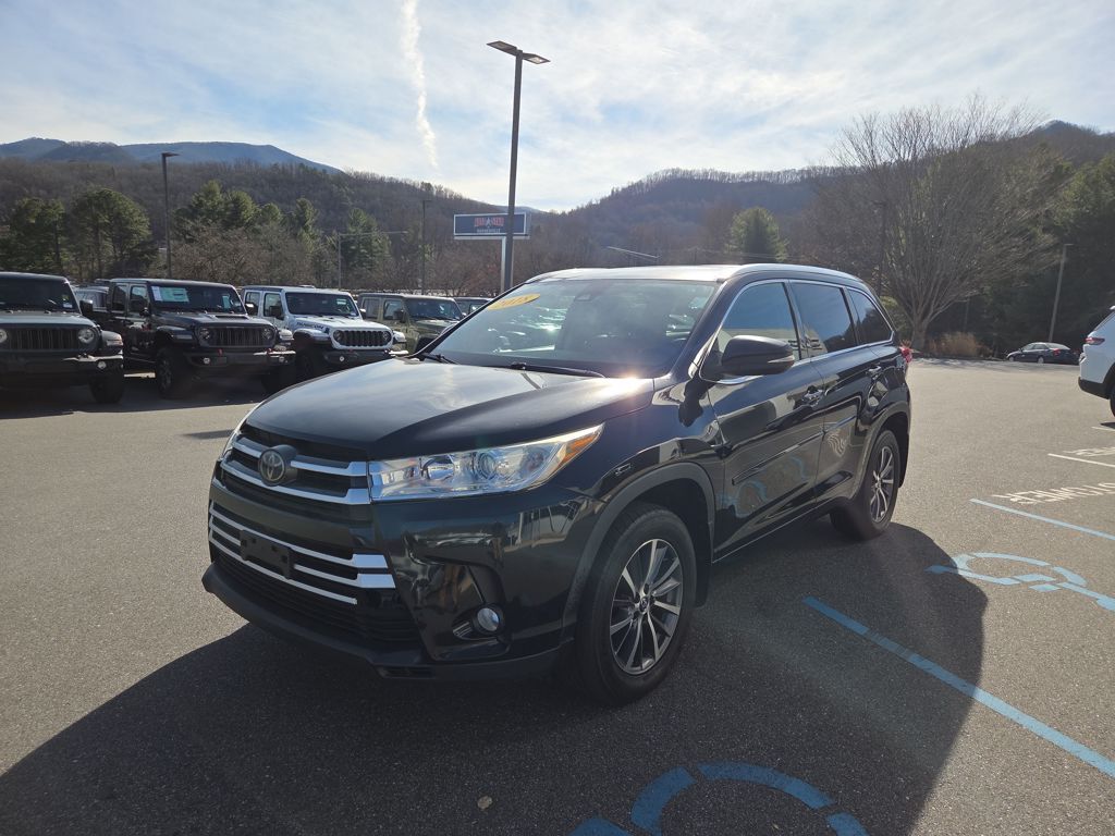 2018 Toyota Highlander XLE's photo