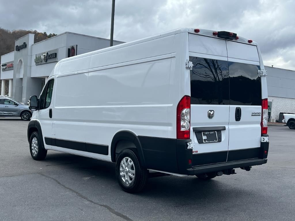 2025 Ram ProMaster 3500 Cargo Van photo 3