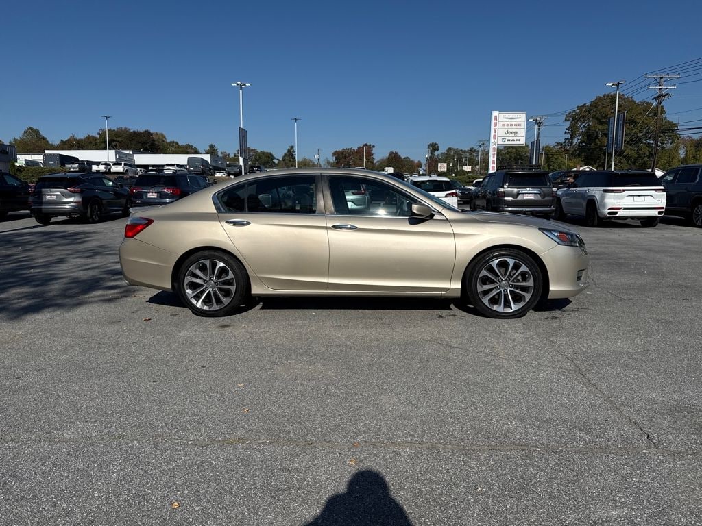 Used 2015 Honda Accord Sport with VIN 1HGCR2F59FA221666 for sale in Waynesville, NC