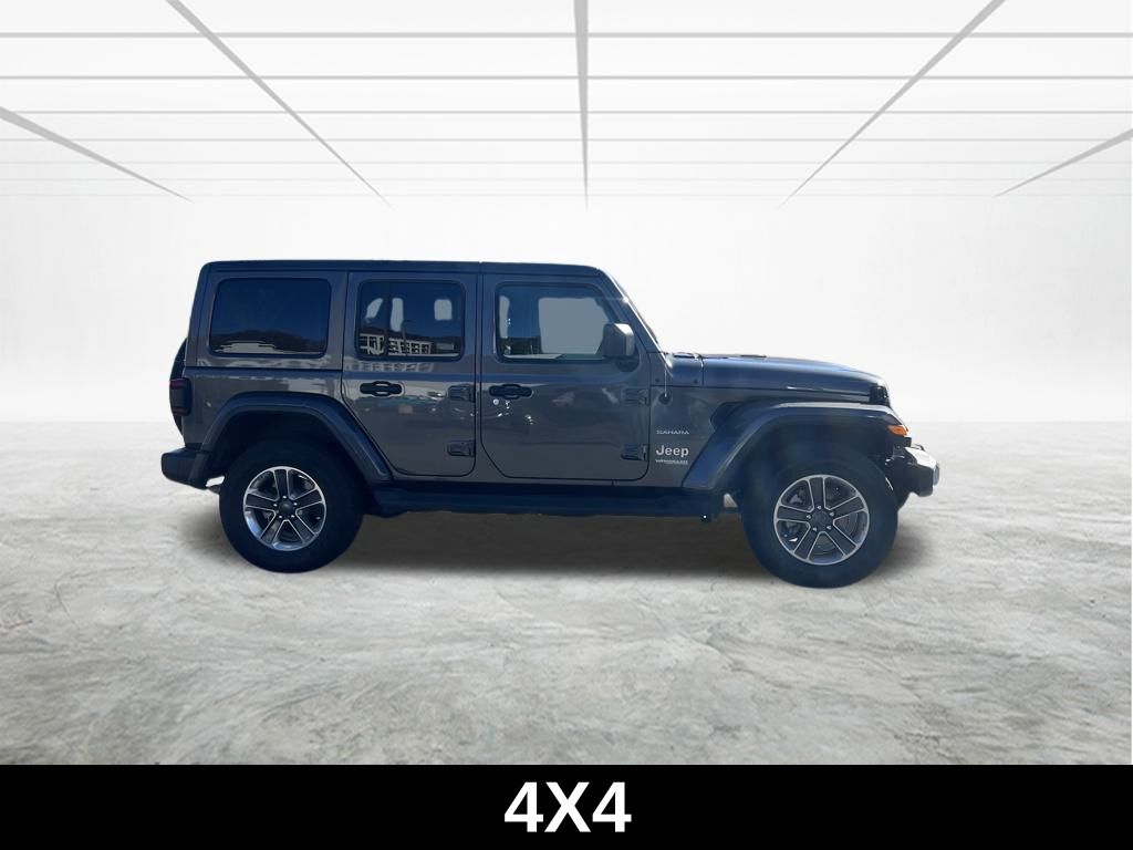 2022 Jeep Wrangler Unlimited Sahara photo 2