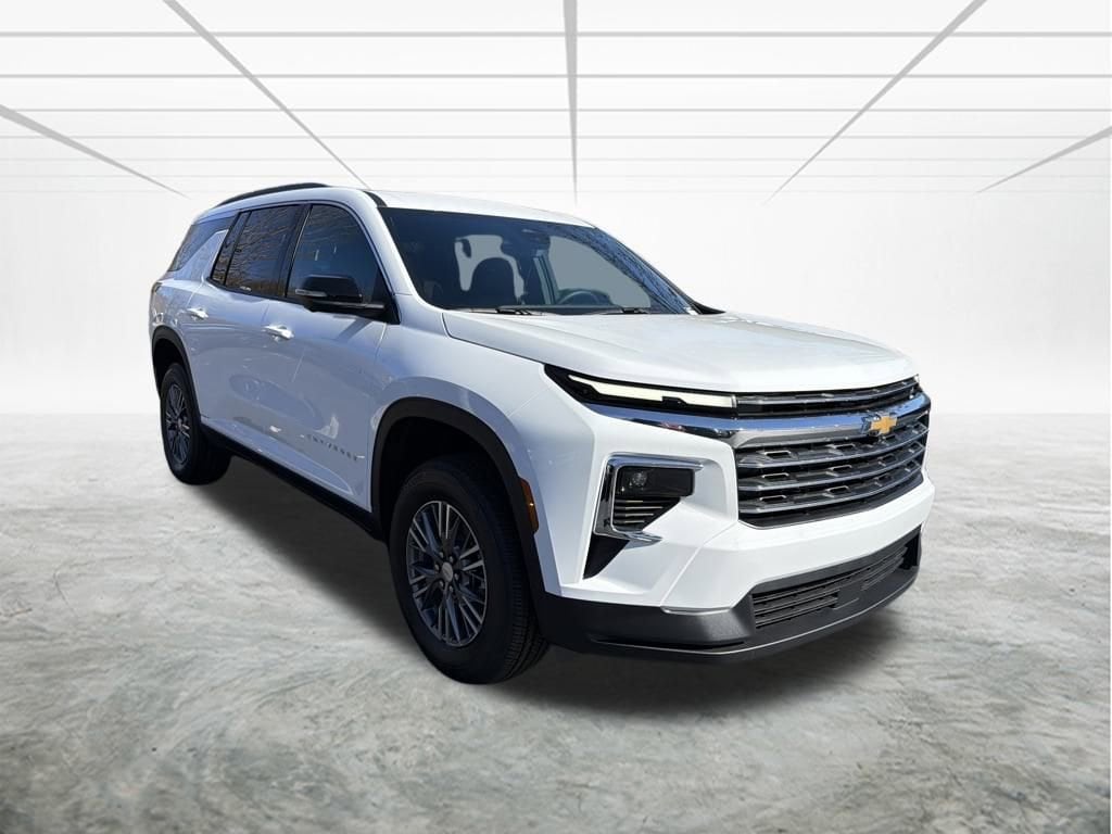 2026 Chevrolet Traverse LT's photo
