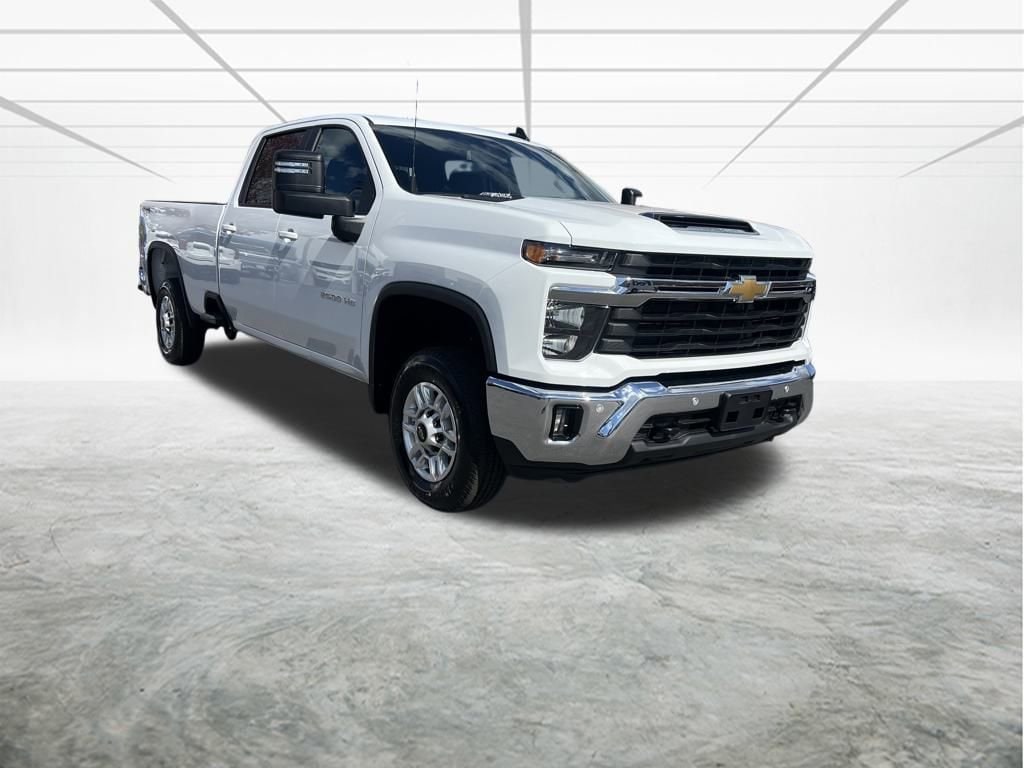 2025 Chevrolet Silverado HD LT's photo