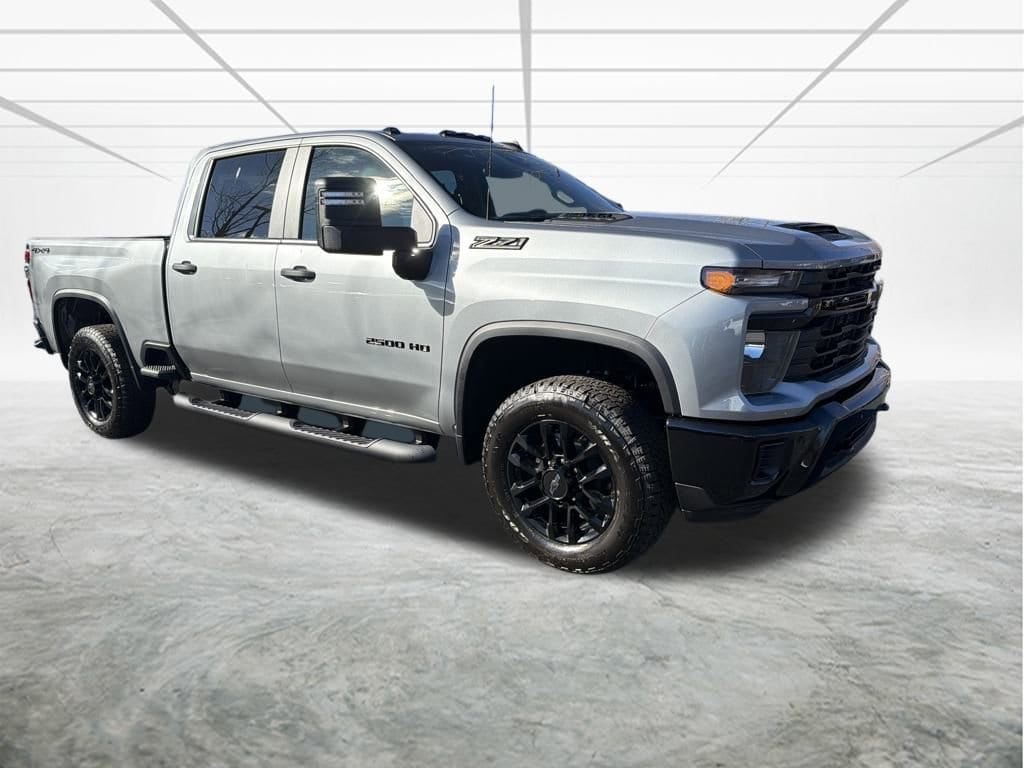 2026 Chevrolet Silverado 2500HD Custom's photo