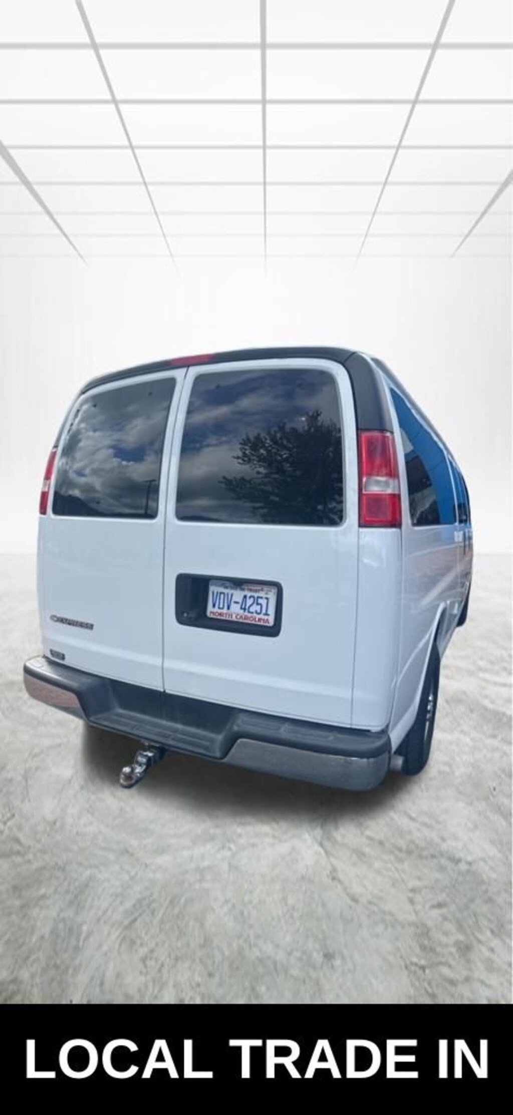 Used 2020 Chevrolet Express Passenger 3500 1LT Van