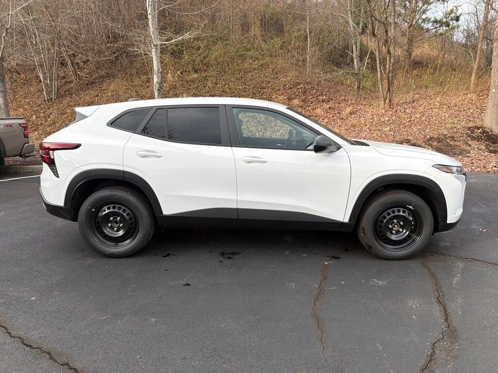 New 2026 Chevrolet Trax LS SUV