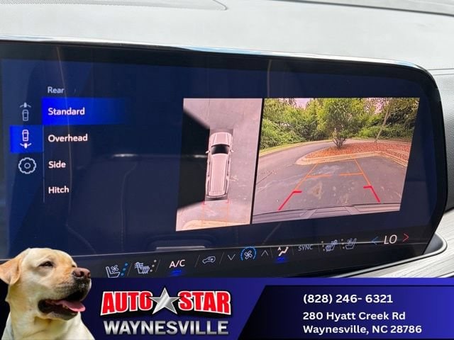 2026 Chevrolet Suburban Premier - Photo 12