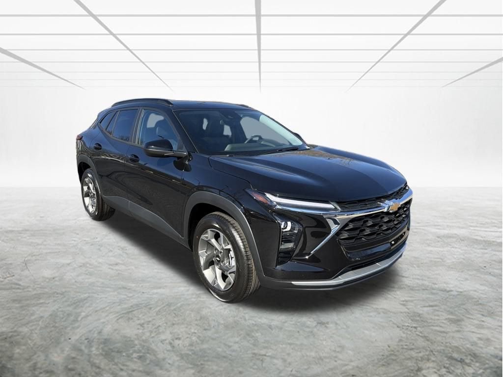 New 2025 Chevrolet Trax LT SUV