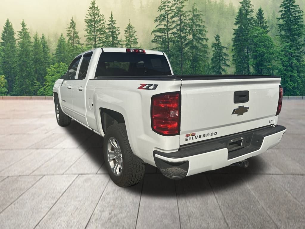2019 Chevrolet Silverado 1500 LT photo 2