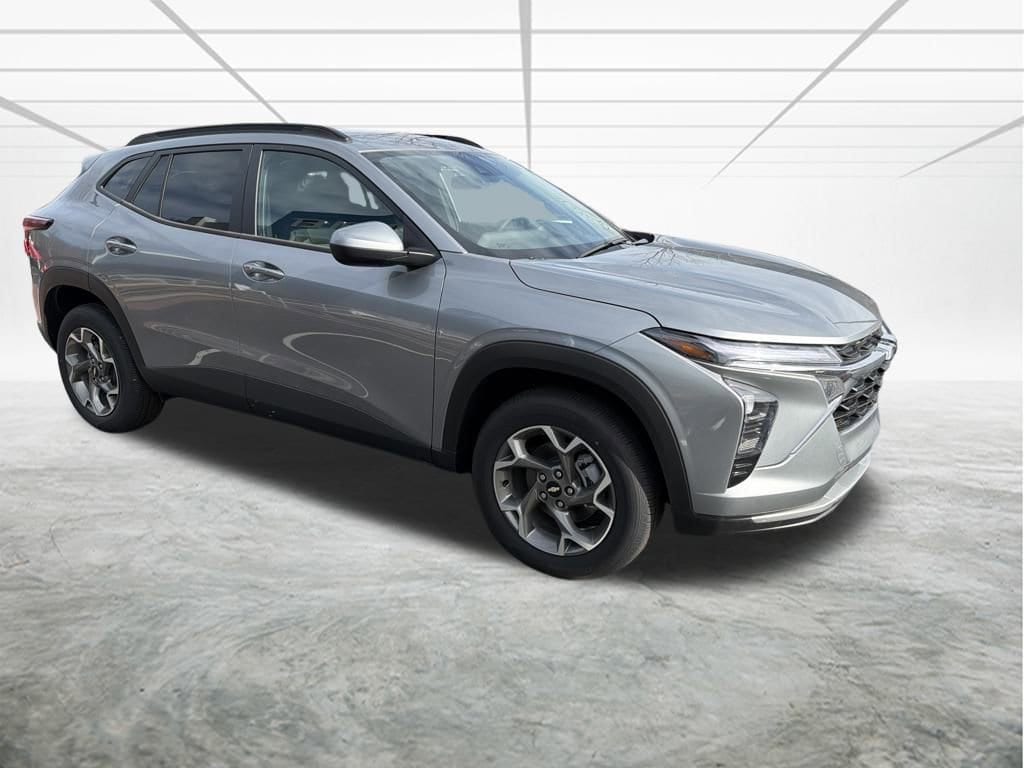 2025 Chevrolet Trax LT's photo