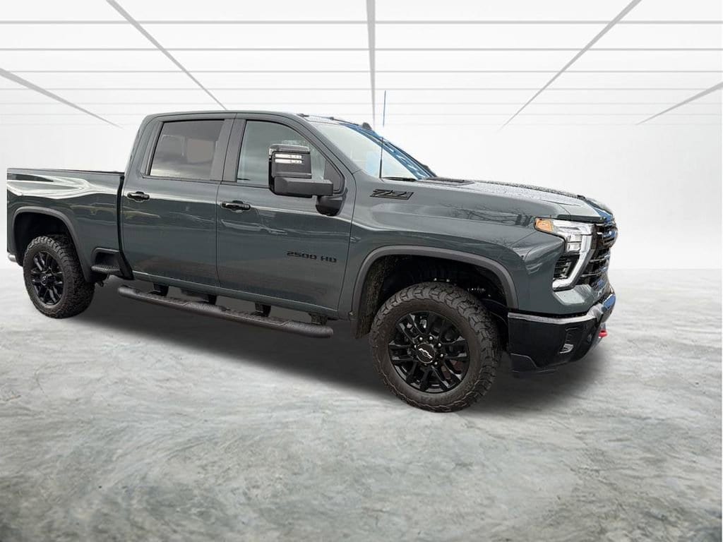 2026 Chevrolet Silverado HD LT's photo