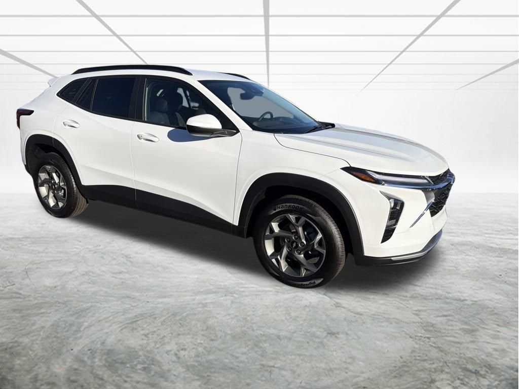 2025 Chevrolet Trax LT's photo