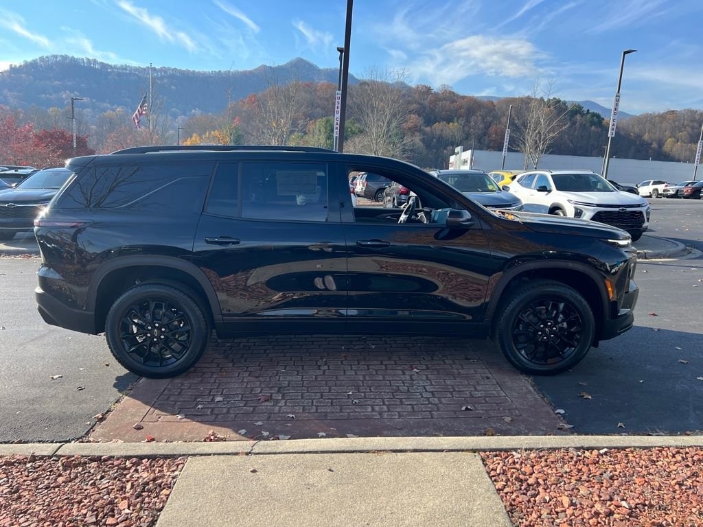 New 2026 Chevrolet Traverse LT SUV