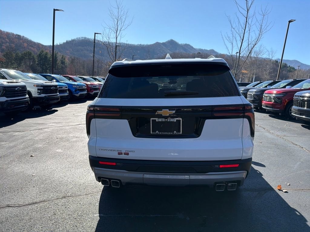 New 2026 Chevrolet Traverse LT SUV