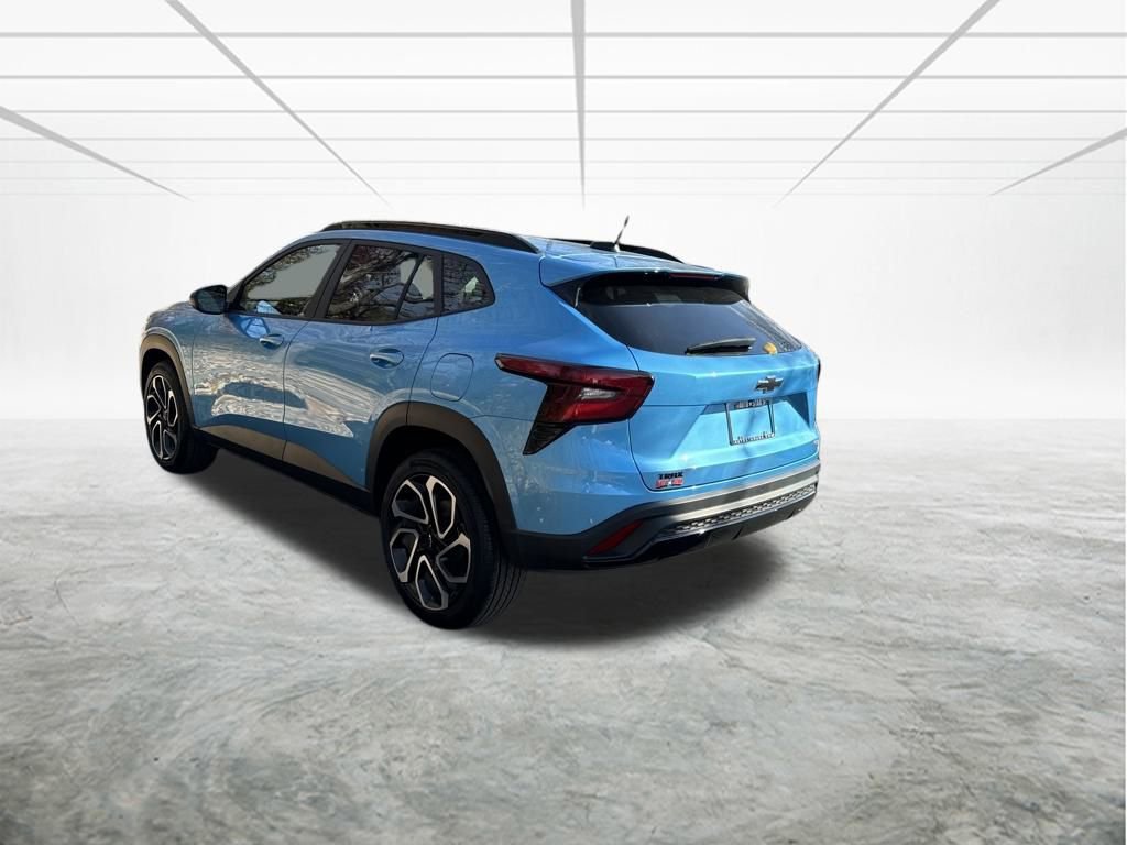 2025 Chevrolet Trax photo 3