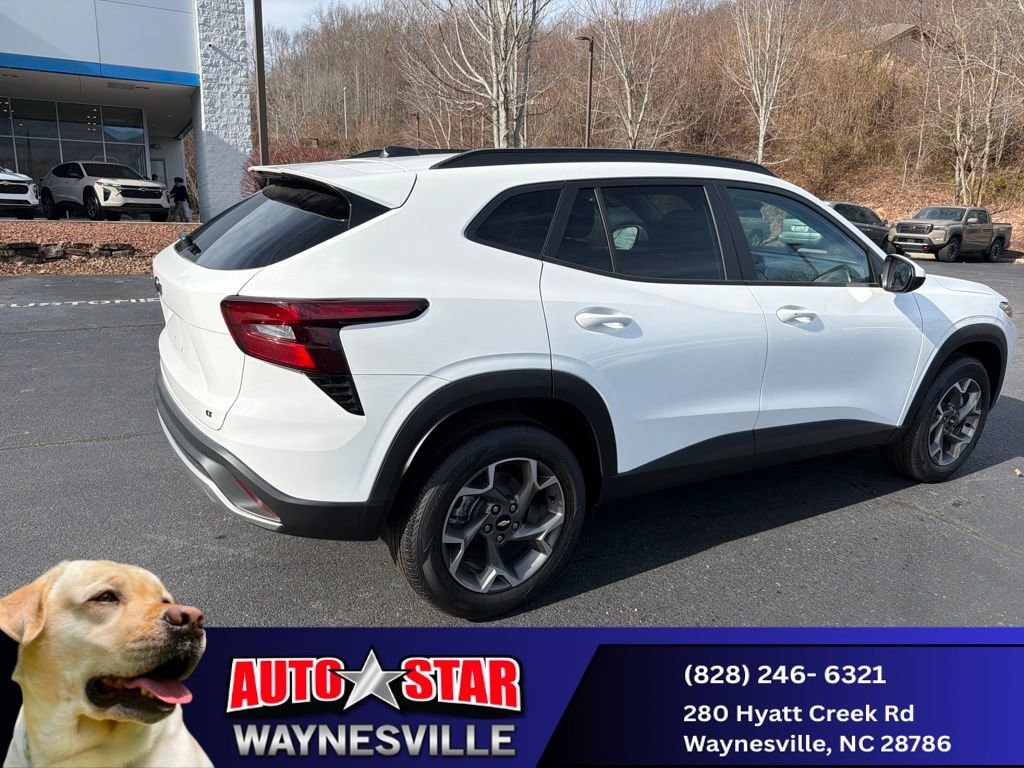 New 2025 Chevrolet Trax LT SUV