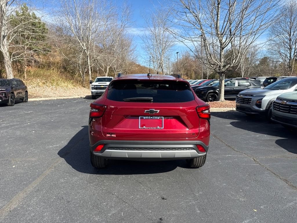 New 2025 Chevrolet Trax LT SUV