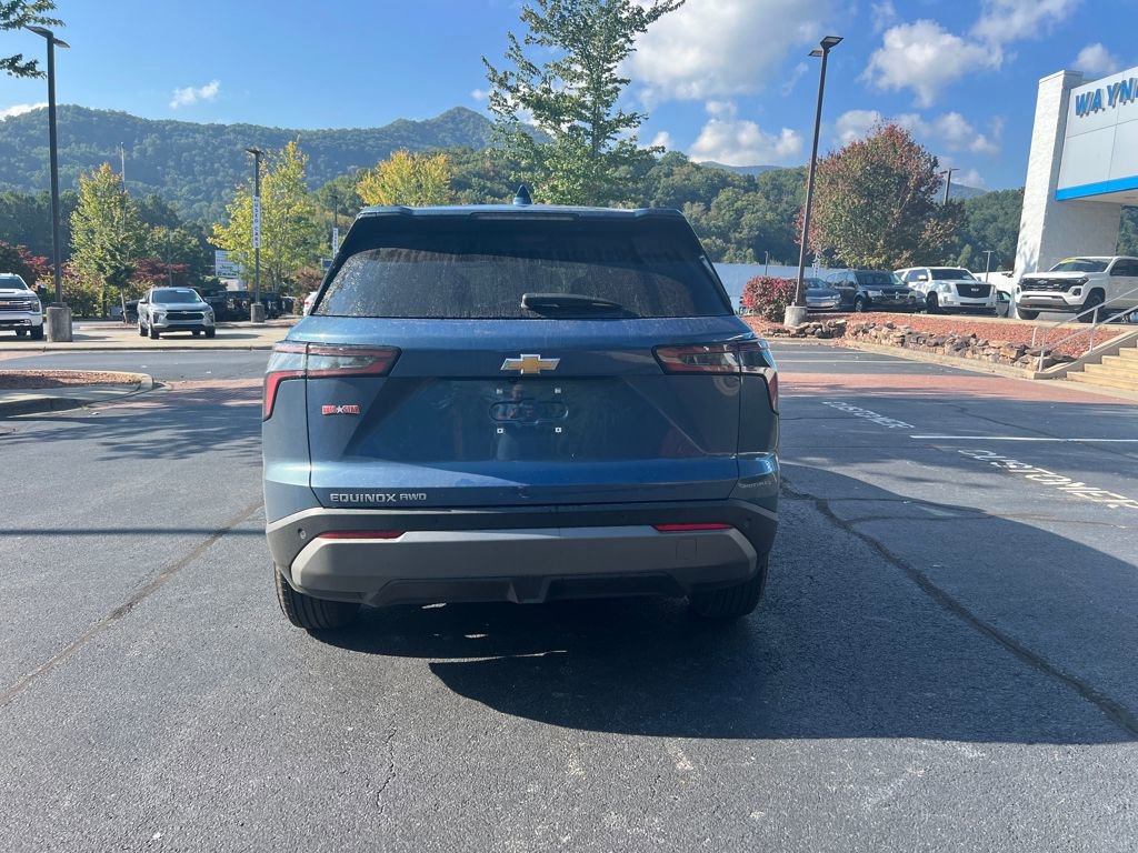 2026 Chevrolet Equinox LT photo 4