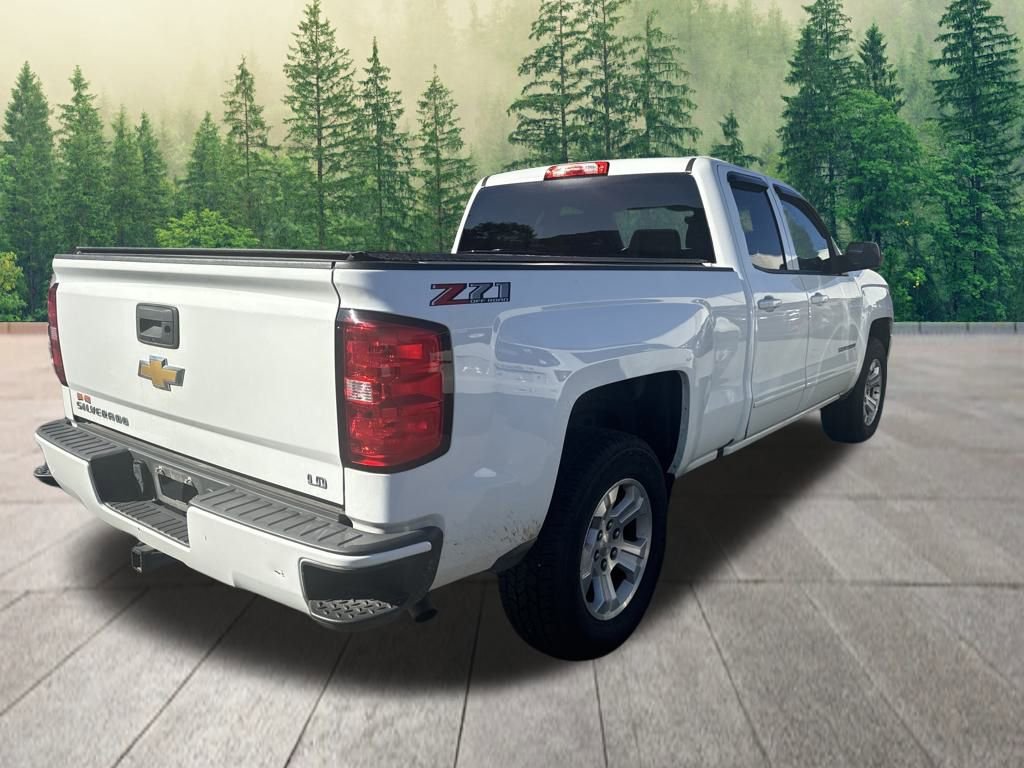 2019 Chevrolet Silverado 1500 LT photo 3