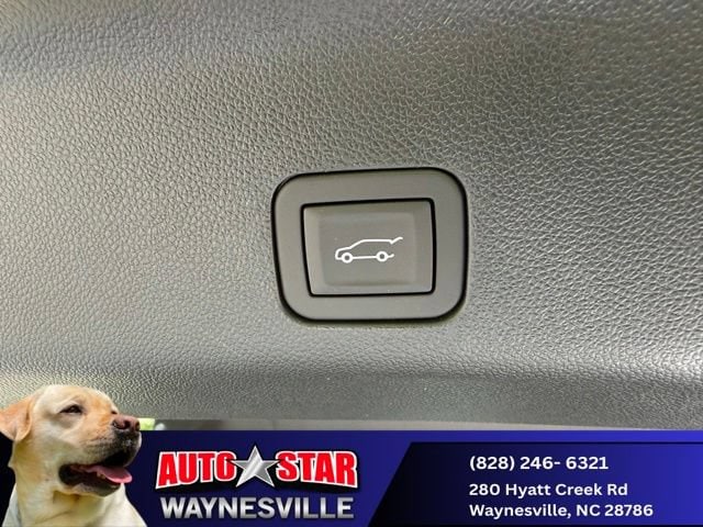 2026 Chevrolet Suburban Premier - Photo 30
