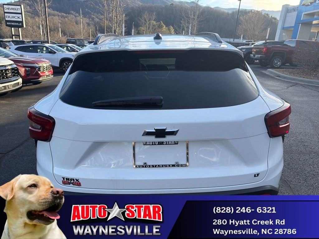 New 2025 Chevrolet Trax LT SUV