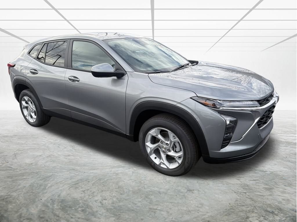 New 2026 Chevrolet Trax LS SUV