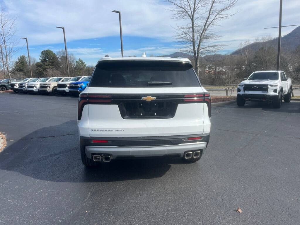 New 2026 Chevrolet Traverse LT SUV