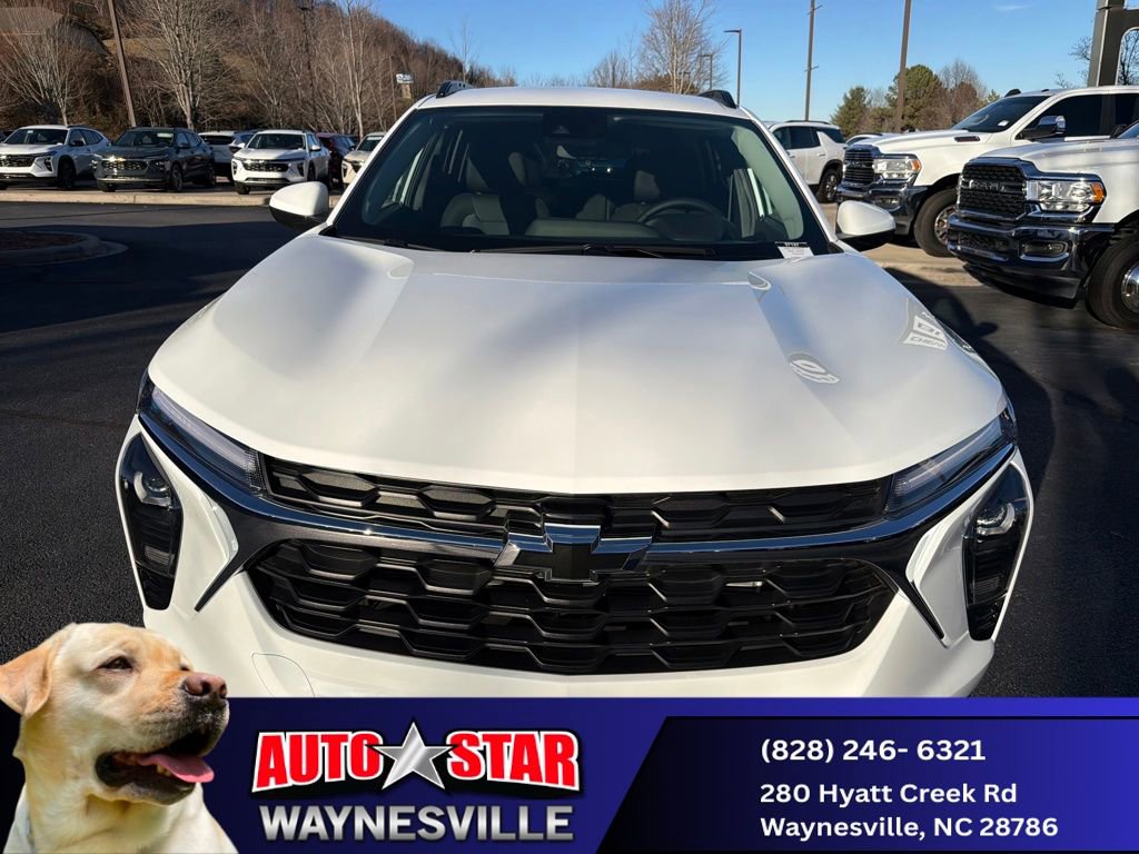2025 Chevrolet Trax LT - Photo 9
