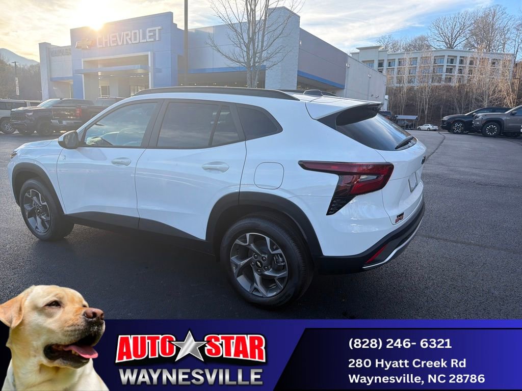 2025 Chevrolet Trax LT - Photo 6