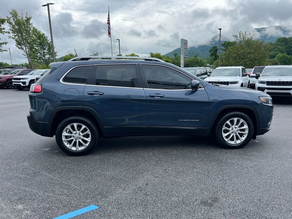 Used 2019 Jeep Cherokee Latitude with VIN 1C4PJLCB5KD381589 for sale in Waynesville, NC