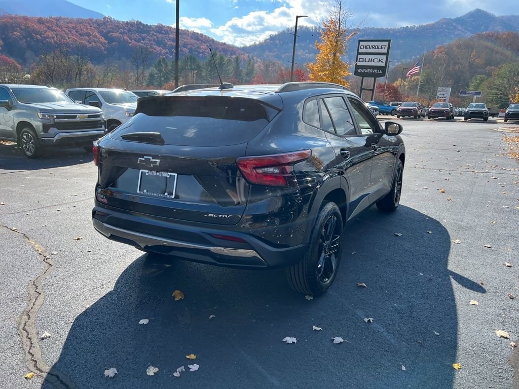 New 2025 Chevrolet Trax Activ SUV