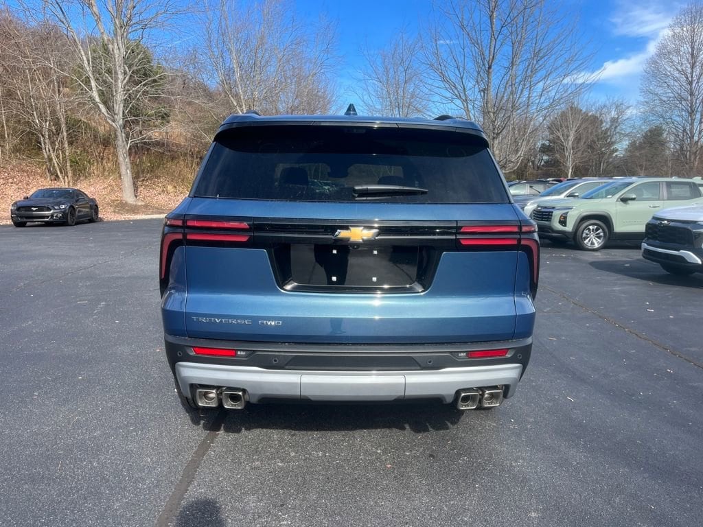 New 2026 Chevrolet Traverse LT SUV