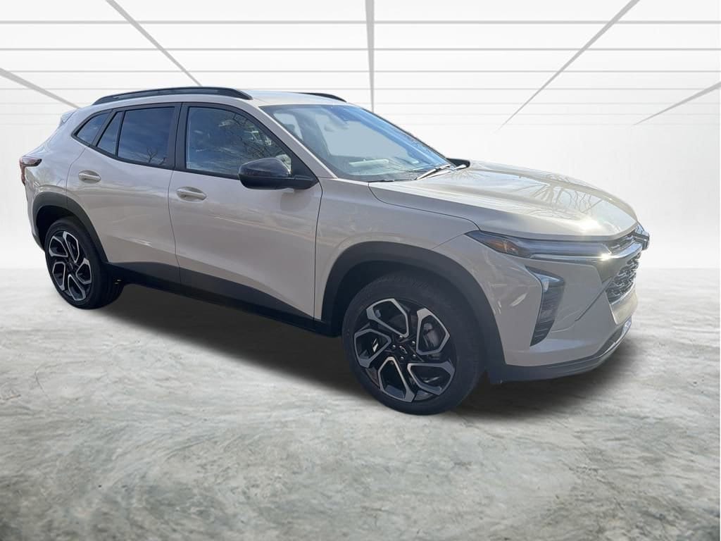 2026 Chevrolet Trax RS's photo