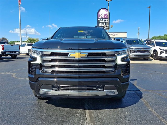 2025 Chevrolet Silverado 1500 High Country photo 3