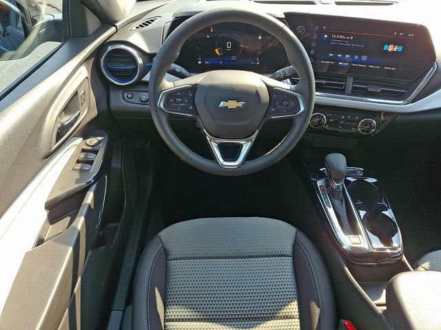 2026 Chevrolet Trax LT - Photo 9