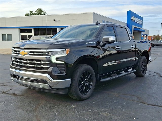 2024 Chevrolet Silverado 1500 LTZ photo 2