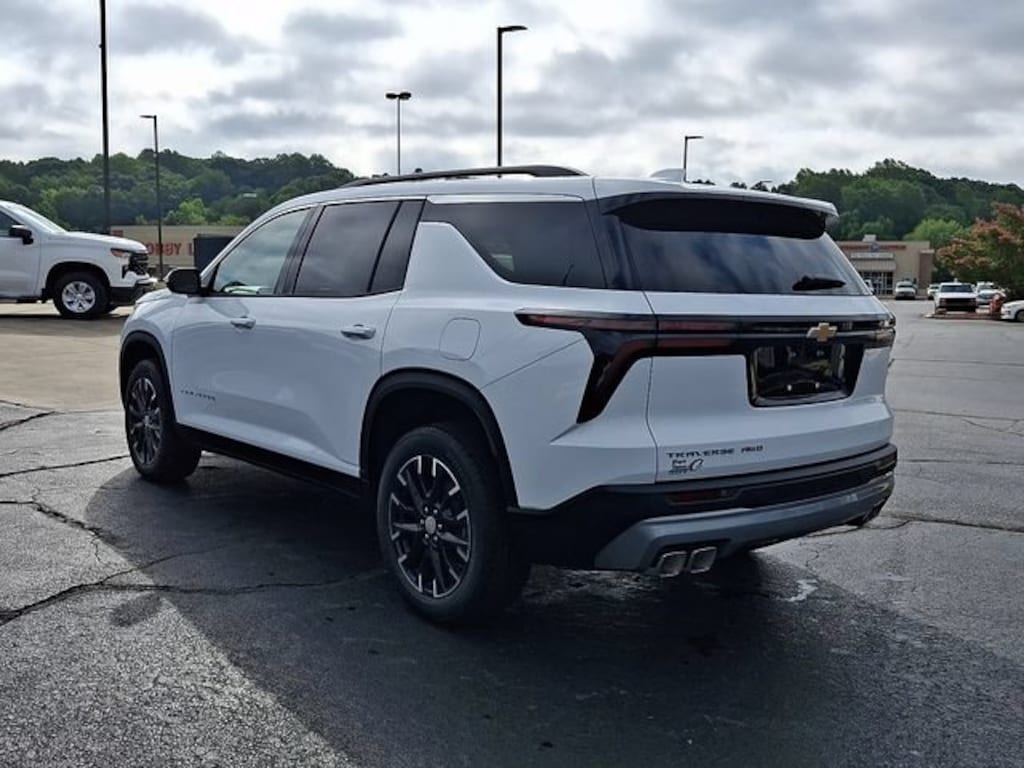 New 2026 Chevrolet Traverse LT SUV