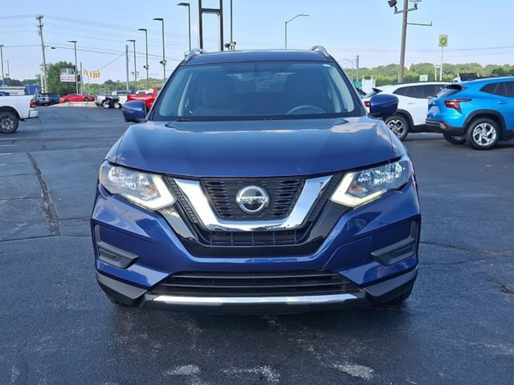 Used 2018 Nissan Rogue SV SUV