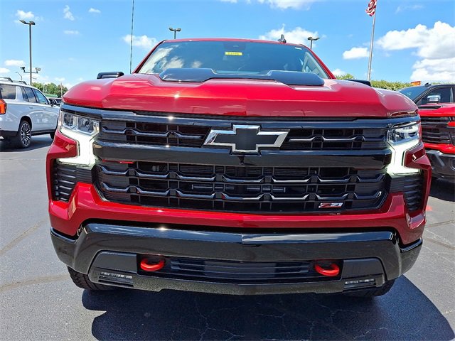 2025 Chevrolet Silverado 1500 LT Trail Boss photo 3