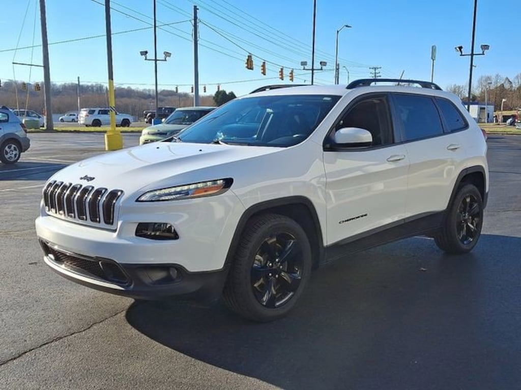 Used 2018 Jeep Cherokee Latitude SUV