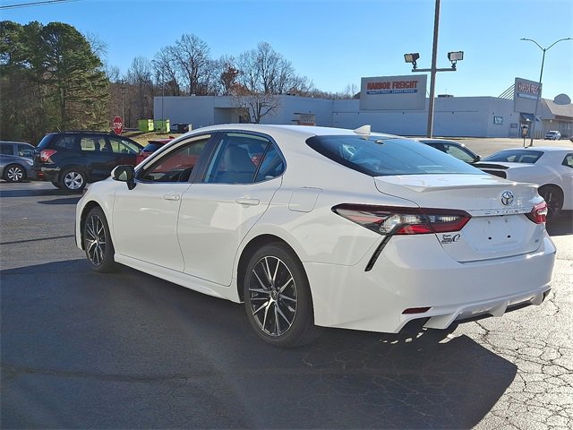 2024 Toyota Camry SE photo 4