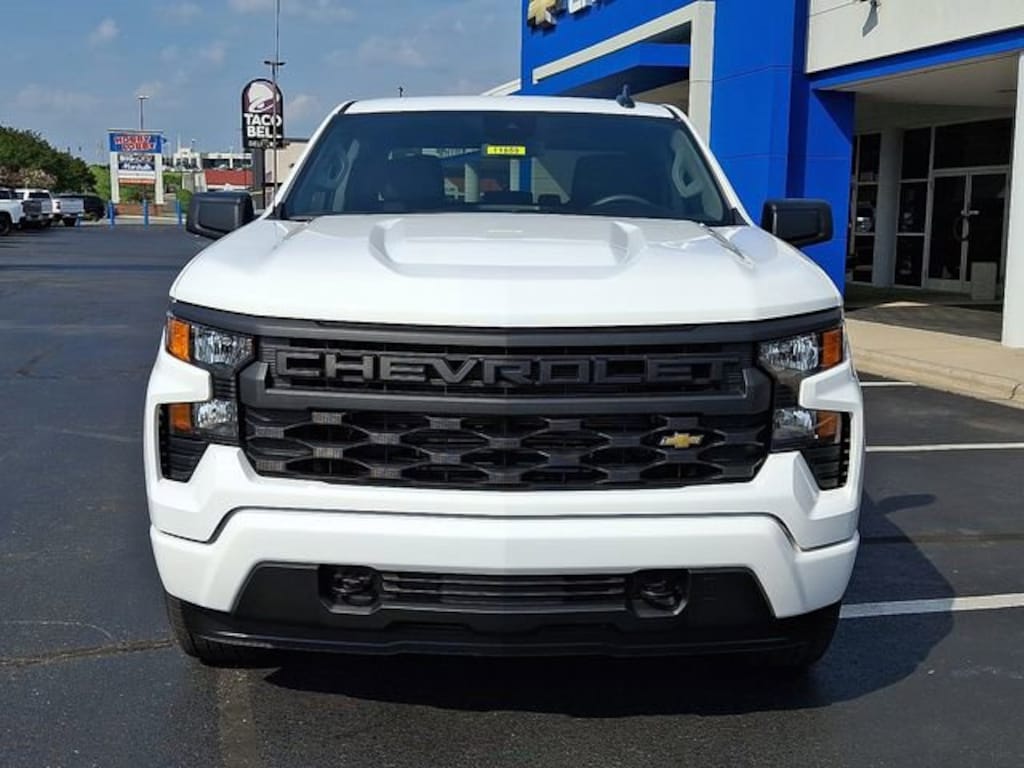 New 2025 Chevrolet Silverado 1500 Custom Truck