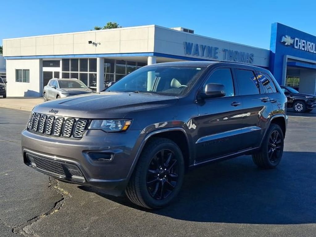 Used 2018 Jeep Grand Cherokee Altitude SUV