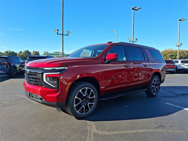 2026 Chevrolet Suburban RST photo 4