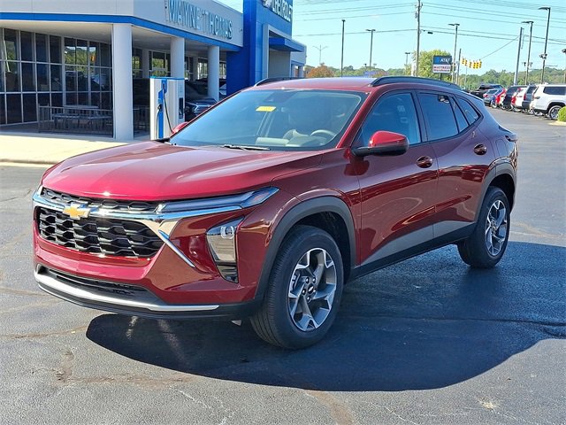 2025 Chevrolet Trax LT photo 2