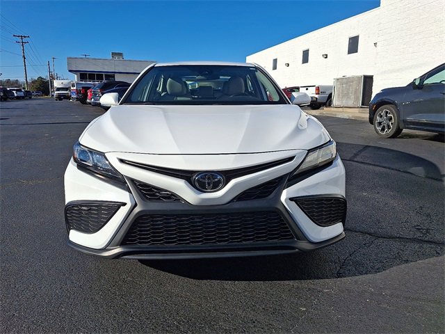 2024 Toyota Camry SE photo 2